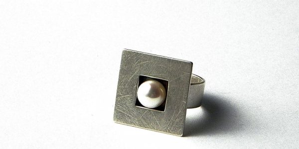 174 - Square Pearl Ring