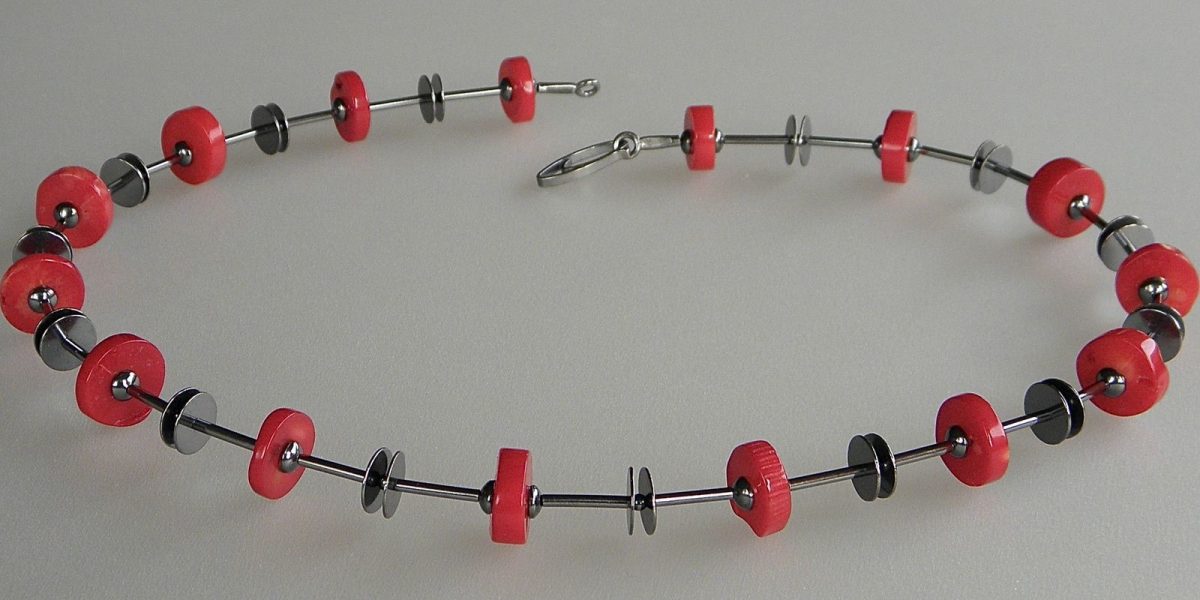 674 - Single Coral Necklace